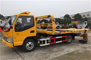 元宝山区哪里有拖车服务