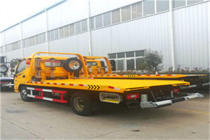 元宝山区附近拖车救援搭电